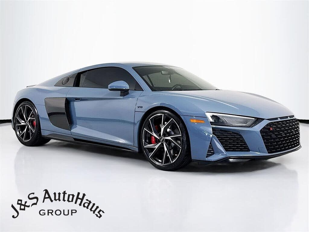 2021 AUDI R8
