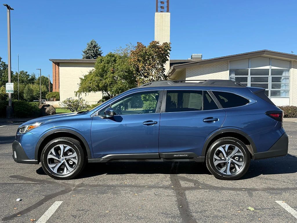 2022 SUBARU Outback