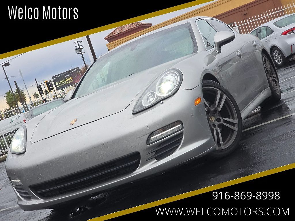 2013 PORSCHE Panamera