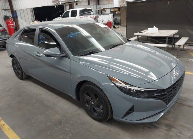 2021 HYUNDAI Elantra