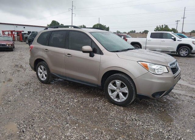 2016 SUBARU Forester