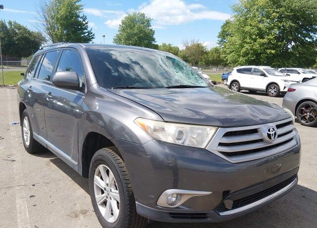 2012 TOYOTA Highlander