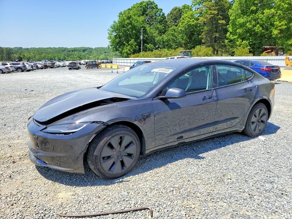 2025 TESLA Model 3