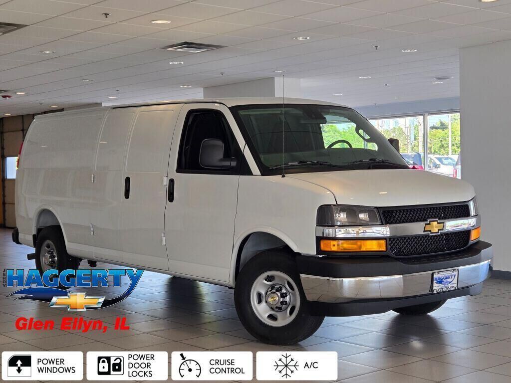 2026 CHEVROLET Express