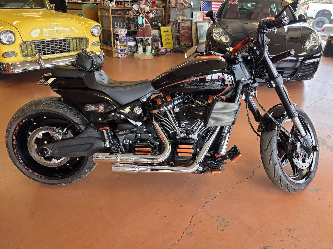 2019 HARLEY DAVIDSON FXDRS / FXDR 114