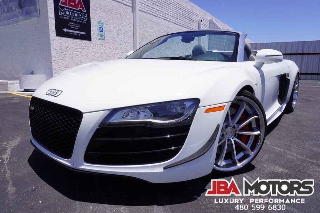 2011 AUDI R8