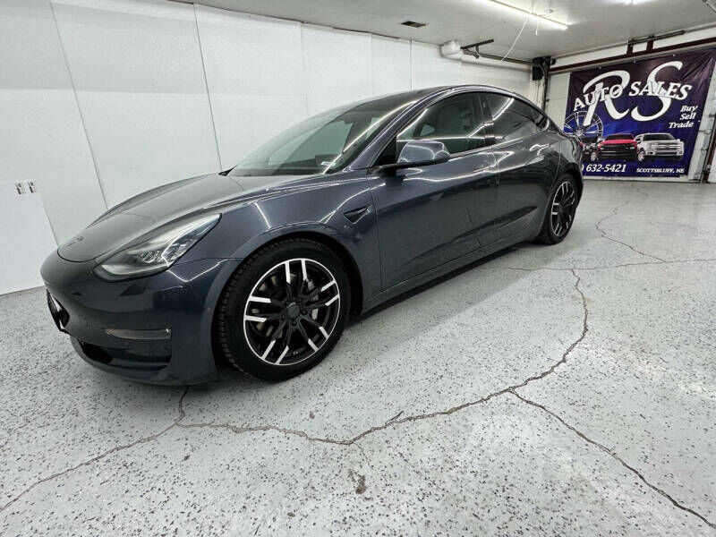 2018 TESLA Model 3