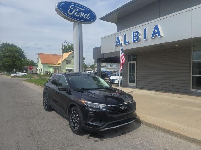2023 FORD Escape