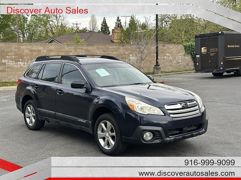 2014 SUBARU Outback