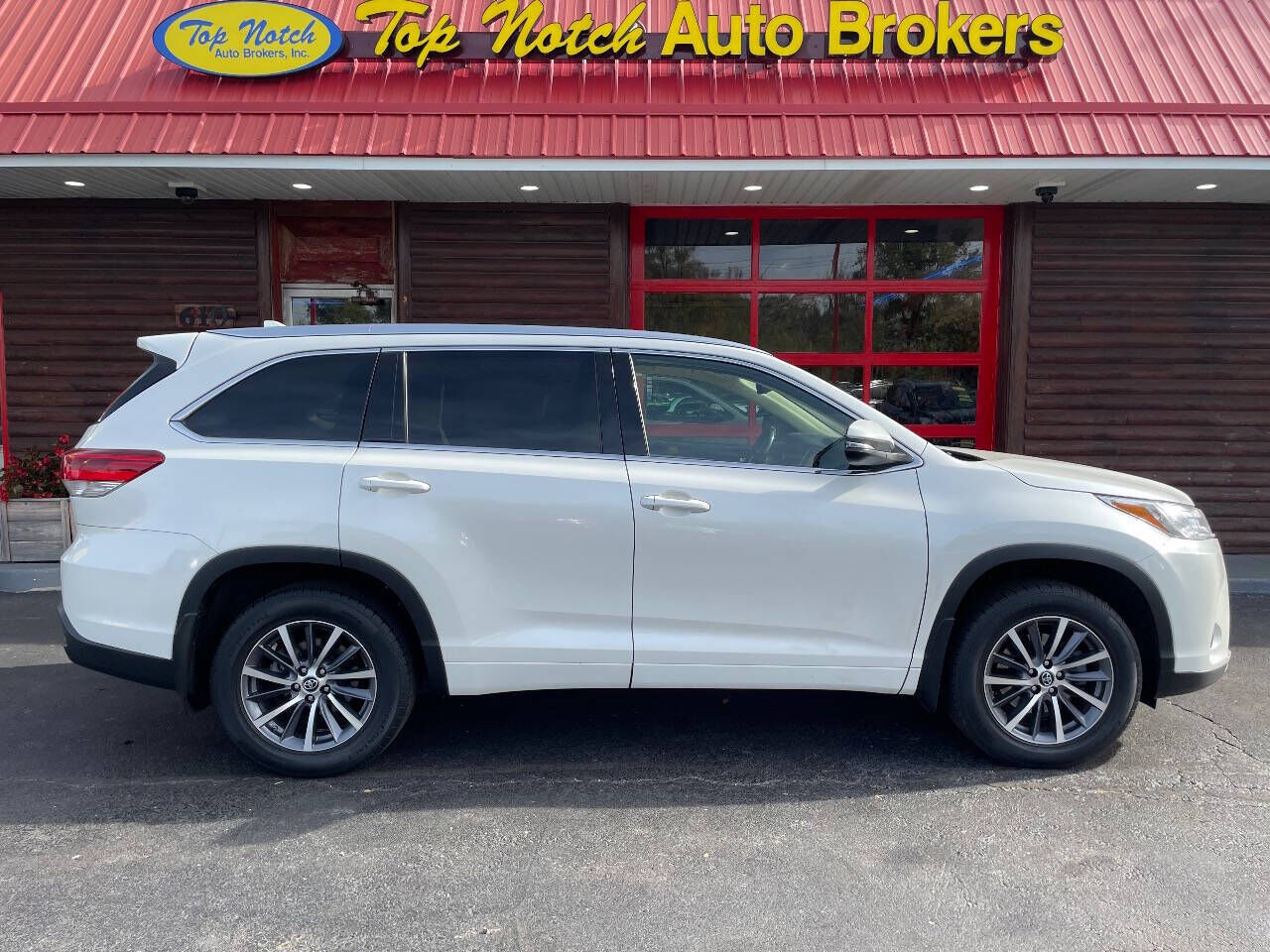 2018 TOYOTA Highlander