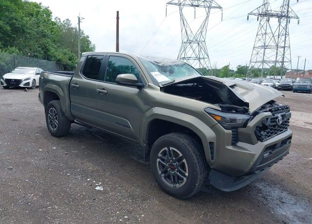 2024 TOYOTA Tacoma