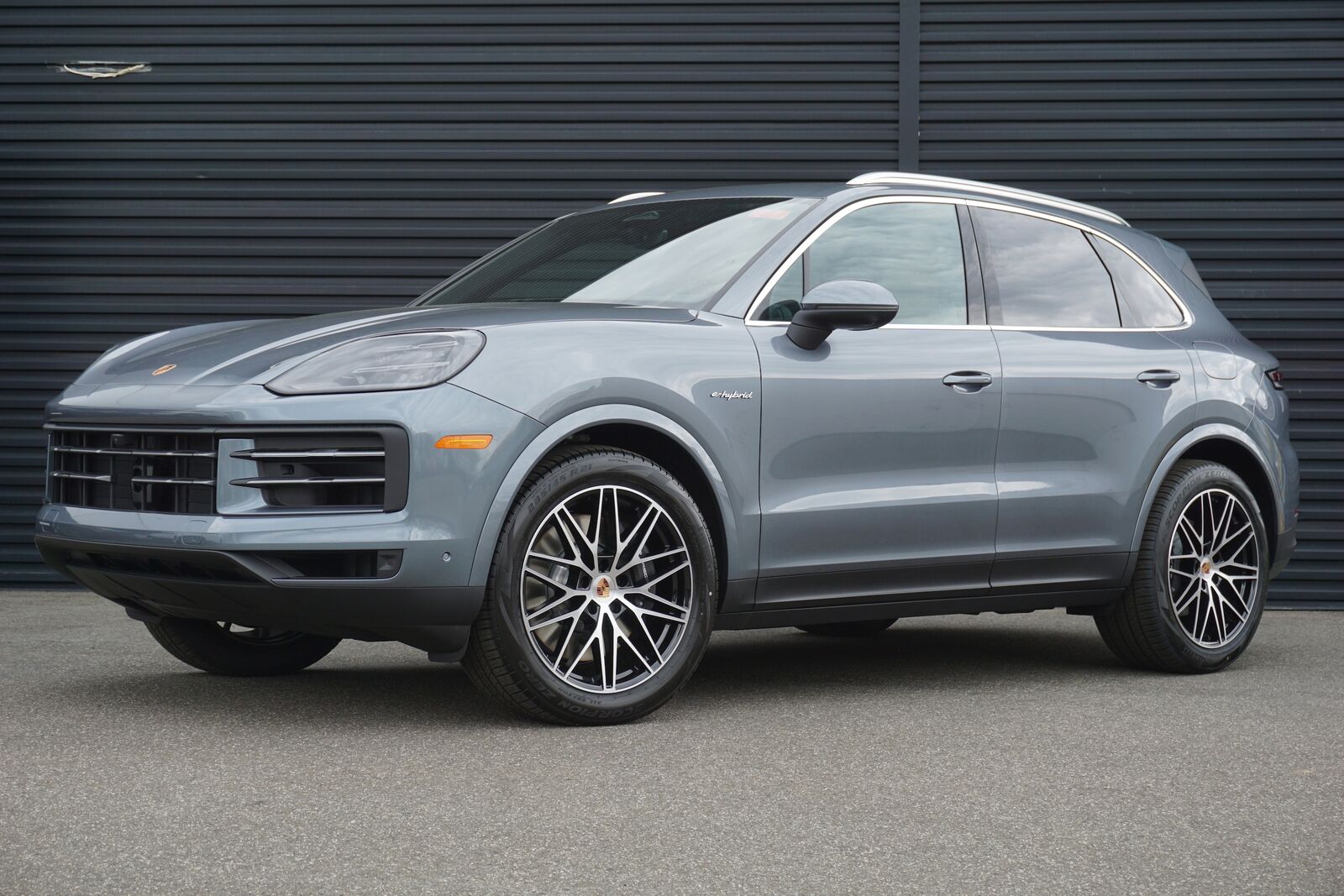 2026 PORSCHE Cayenne