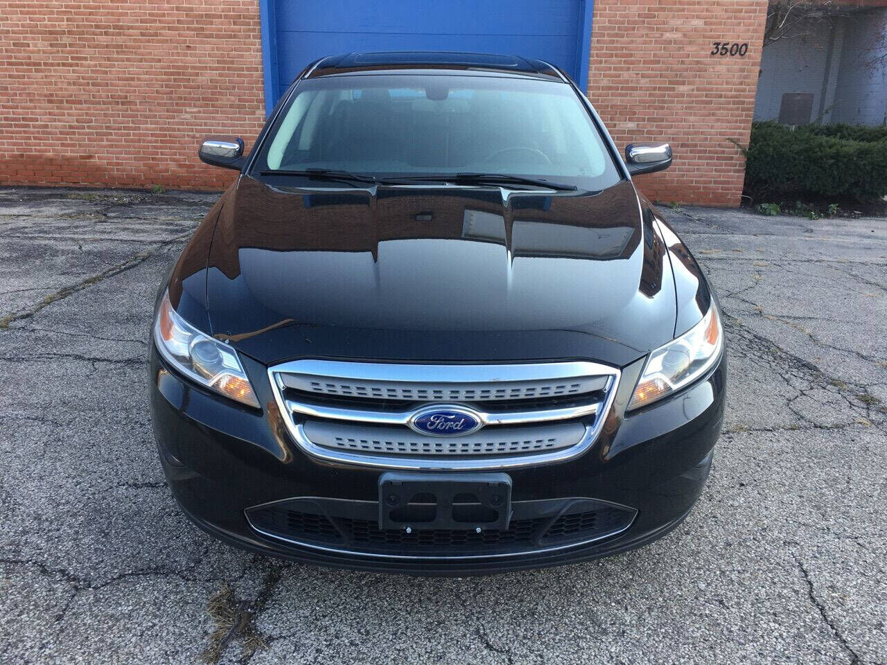2011 FORD Taurus