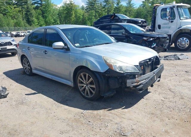 2014 SUBARU Legacy