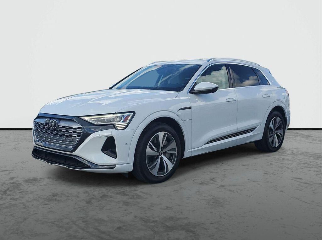 2024 Audi Q8