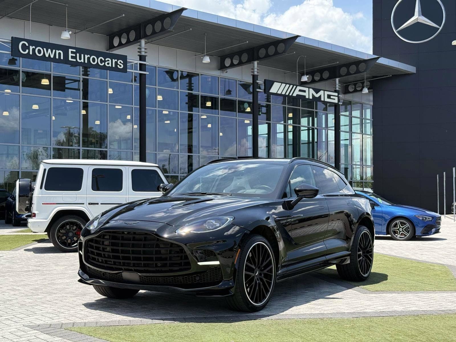 2023 ASTON MARTIN DBX