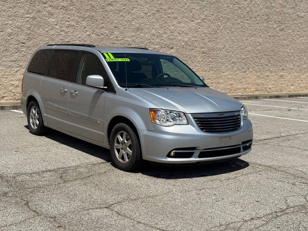 2011 CHRYSLER Town and Country