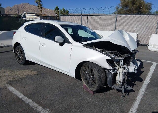 2018 MAZDA Mazda3