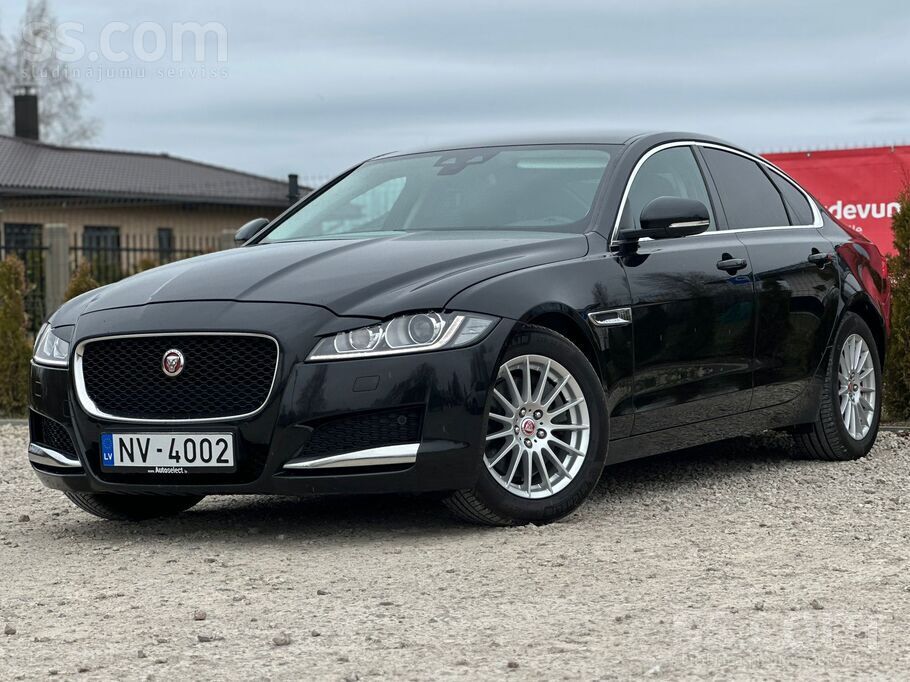 Jaguar XF