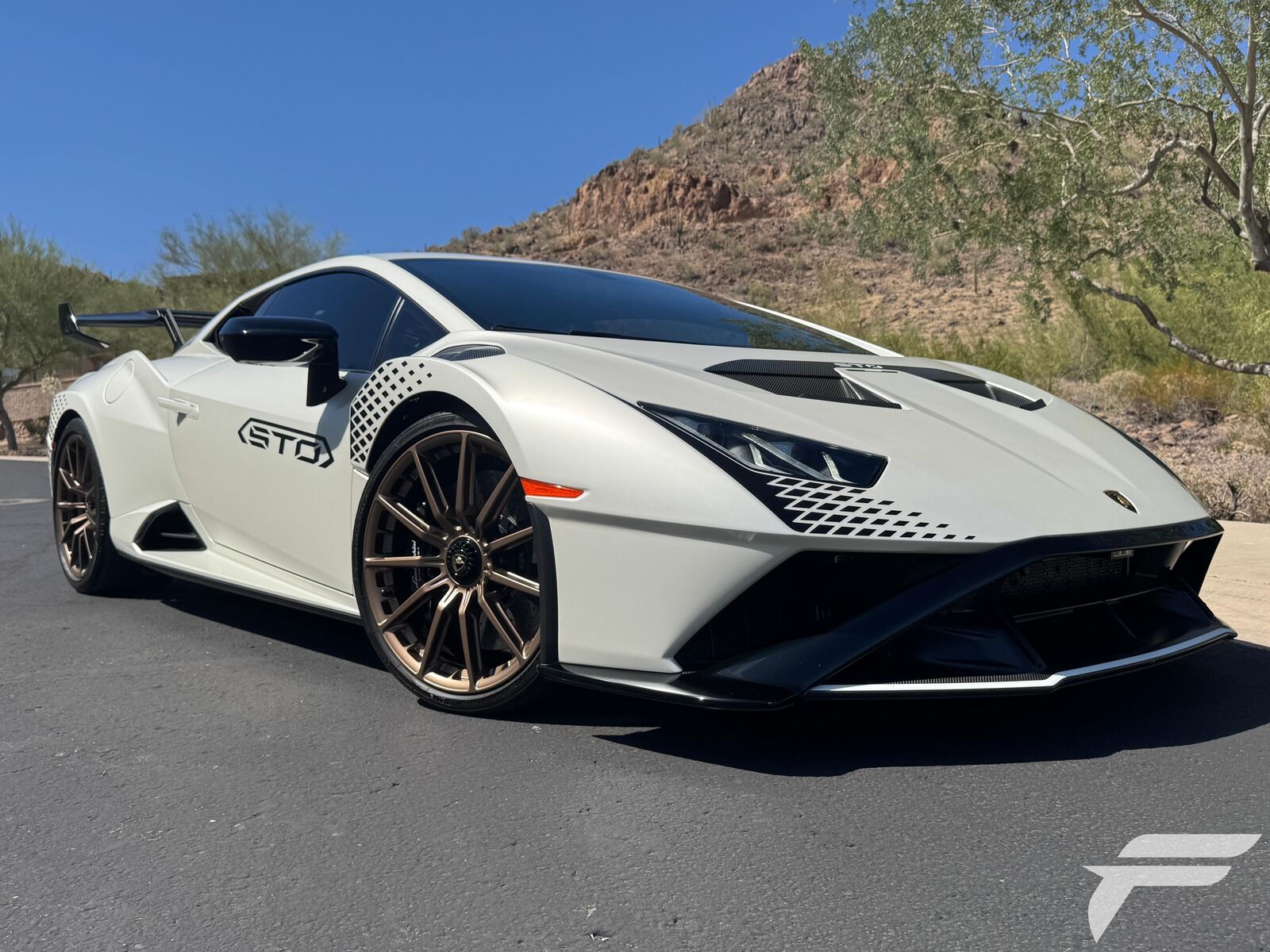 2023 LAMBORGHINI Huracan STO