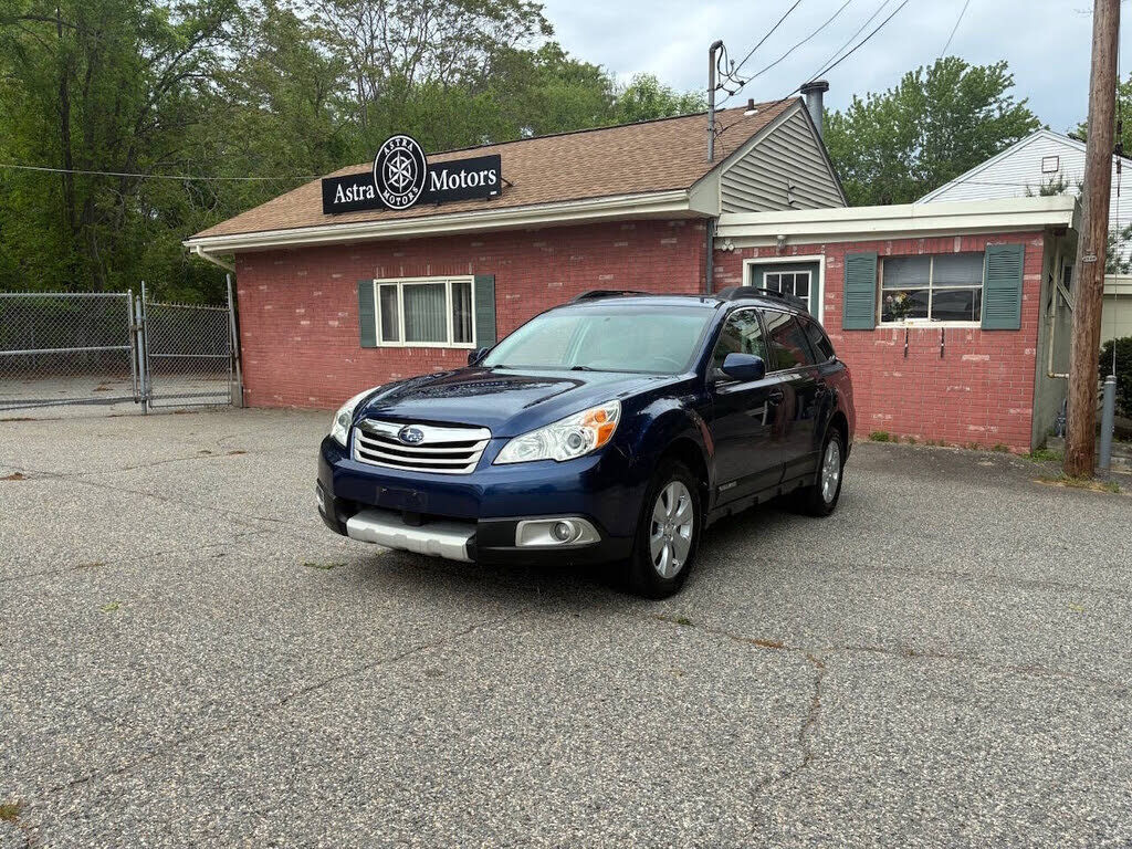 2011 SUBARU Outback