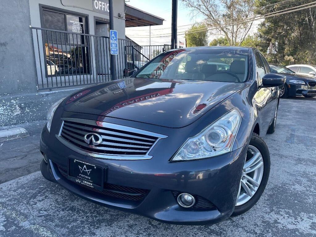 2013 INFINITI G37