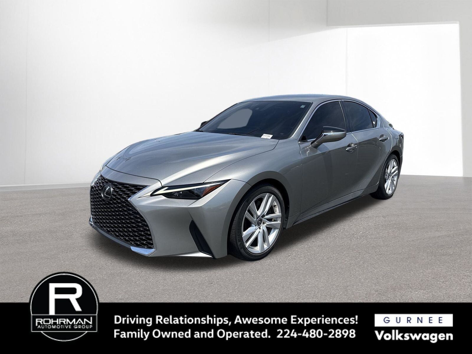 2022 LEXUS IS