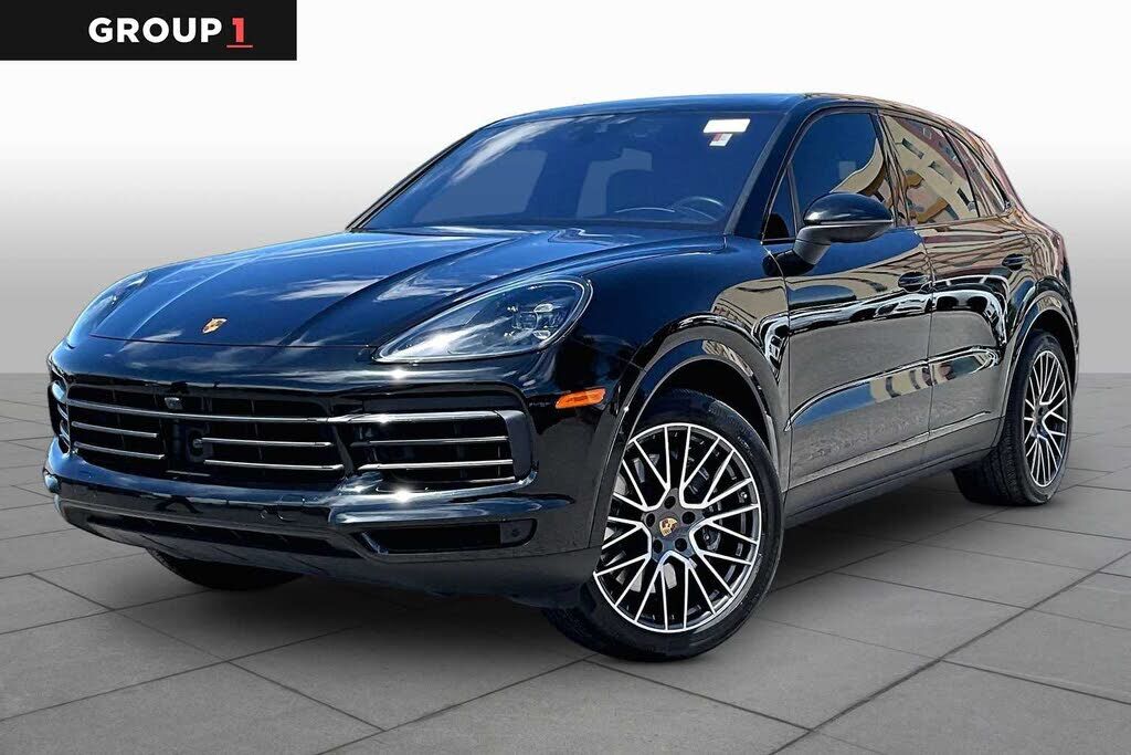 2023 PORSCHE Cayenne