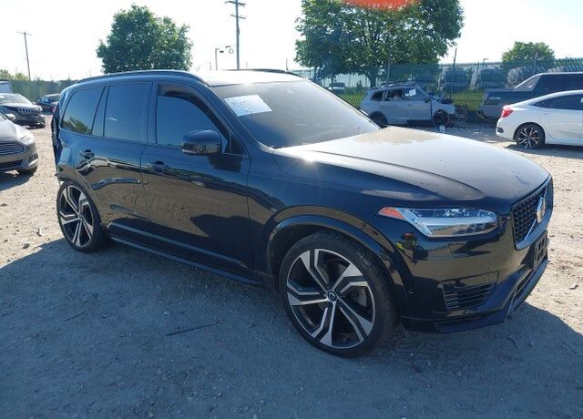 2022 VOLVO XC90