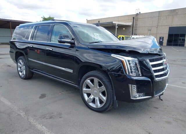 2017 CADILLAC Escalade ESV