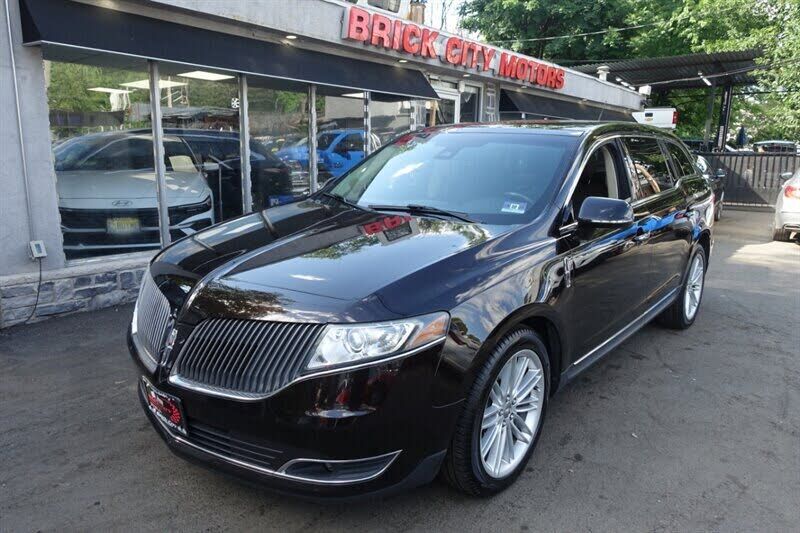 2013 LINCOLN MKT
