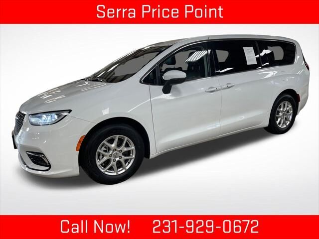 2023 CHRYSLER Pacifica