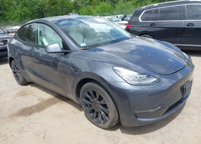 2022 TESLA Model Y