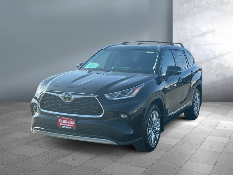 2024 TOYOTA Highlander