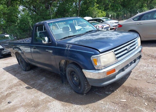 Toyota T100
