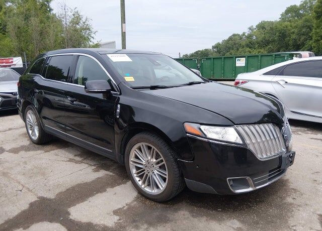 2019 LINCOLN MKT