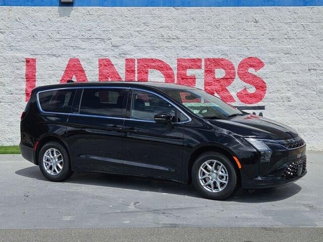 2027 CHRYSLER Pacifica