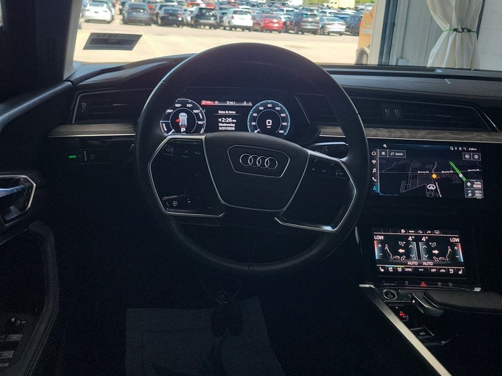 2024 Audi Q8