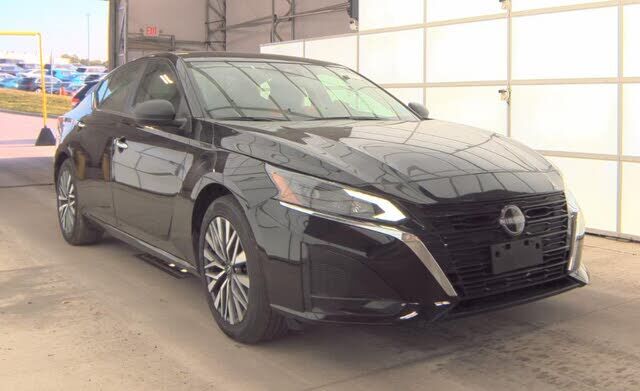 2025 NISSAN Altima
