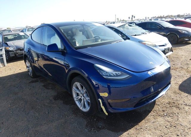 2022 TESLA Model Y