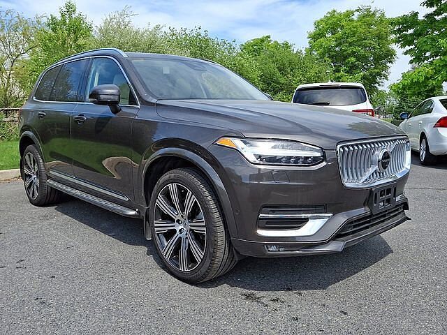 2023 VOLVO XC90