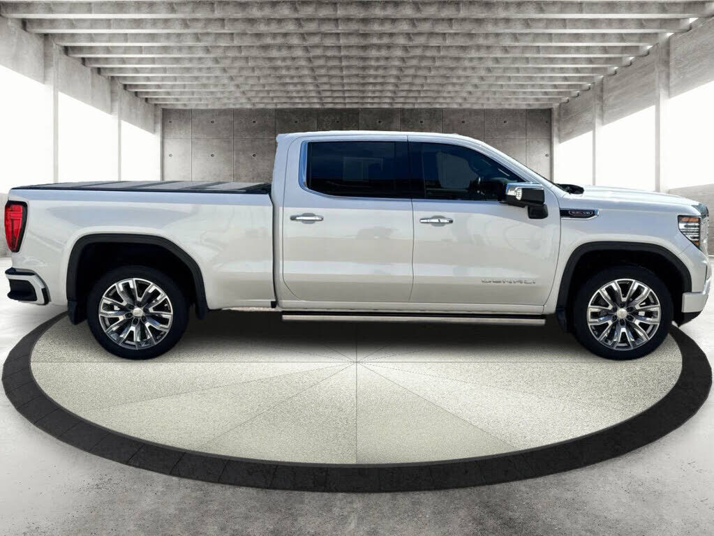 2023 GMC Sierra
