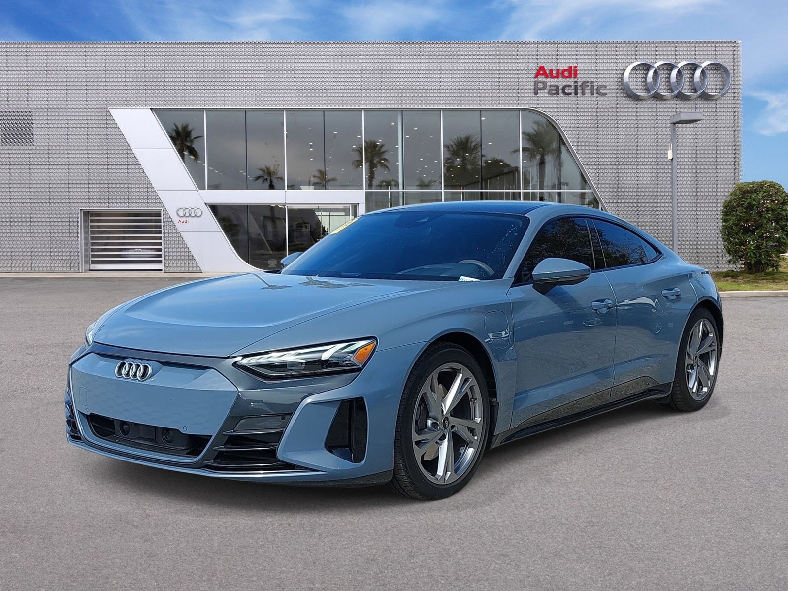 2023 AUDI e-tron GT