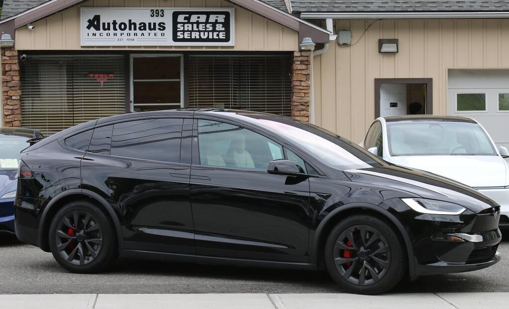 2024 TESLA Model X