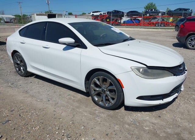 2015 CHRYSLER 200