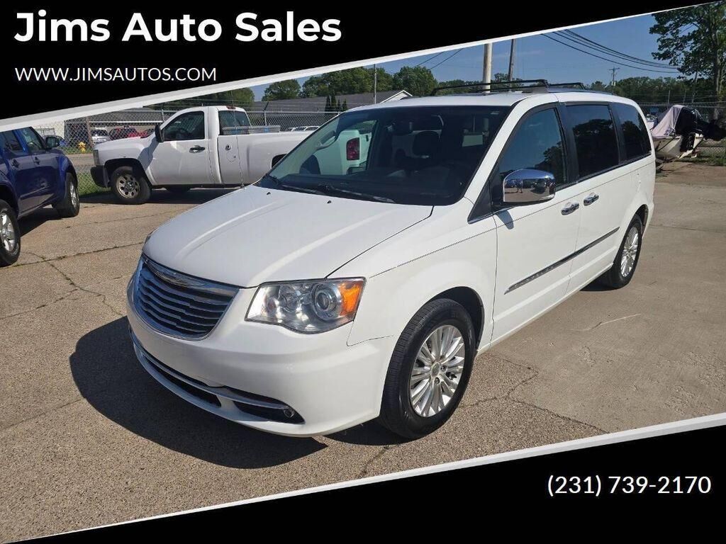 2014 CHRYSLER Town and Country