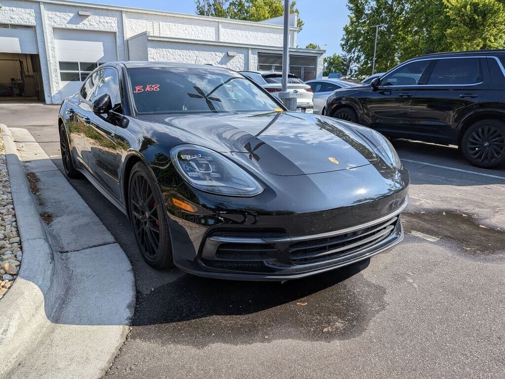2020 PORSCHE Panamera