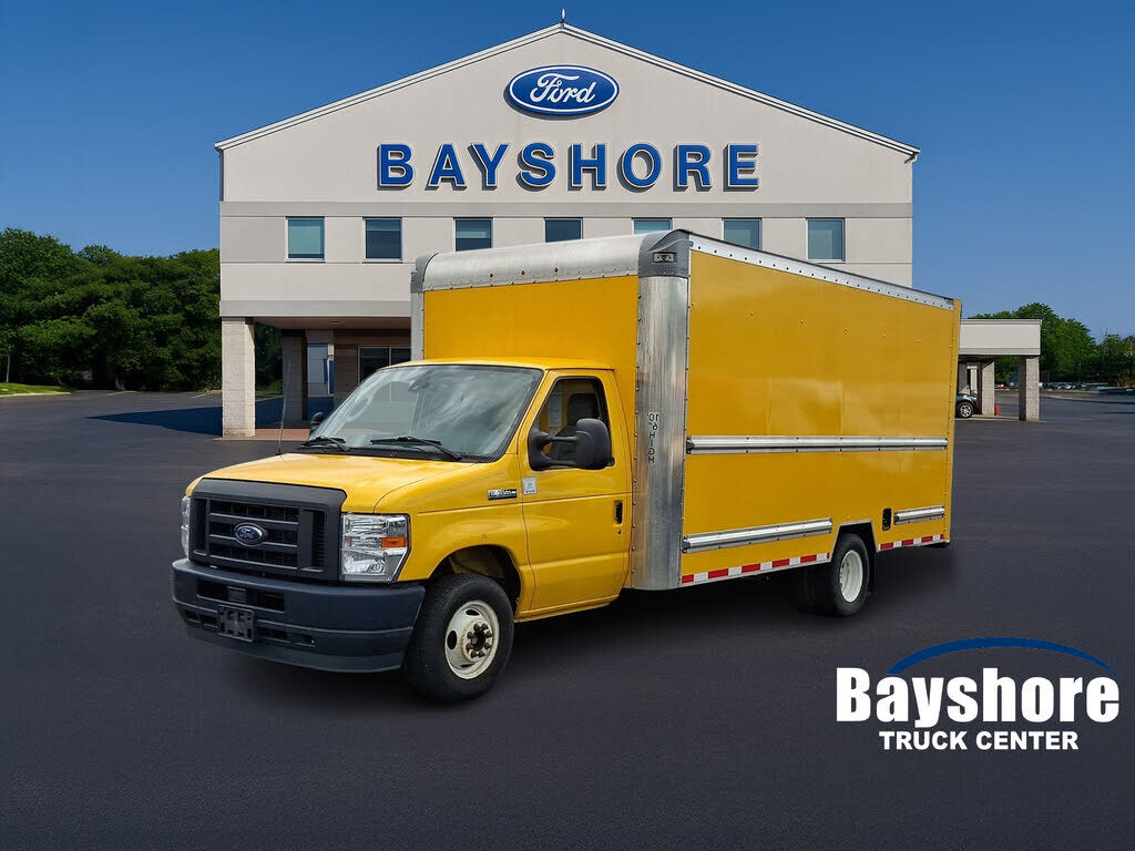 2022 FORD E-350