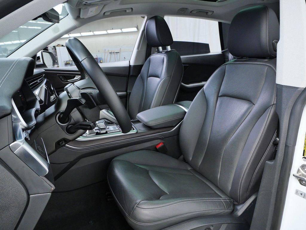 2023 Audi Q8