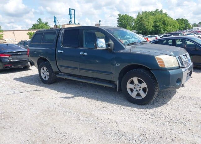 2004 NISSAN Titan
